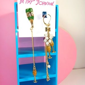 Betsey Johnson Champagne miss match earrings